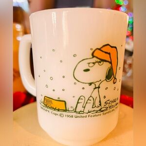 Vintage collectable 1958 Snoopy mug made by FireKing